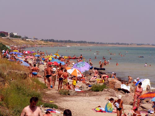 отдых на Азовском море, отдых в Геническе, Генический дикий пляж, безопасность на воде, пляж на Азовском море